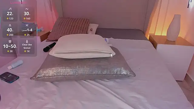 Snapshot of luisah_ chatting on October 27, 2025, 8:13 pm luisah online show from October 27, 2025, 8:13 pm