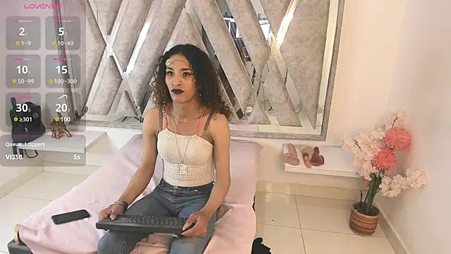 StefanyMiler online show from December 16, 2024, 8:26 pm