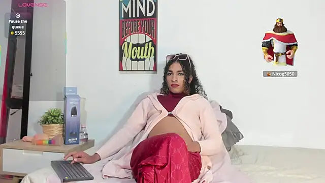 StefanyMiler online show from December 20, 2025, 8:16 pm