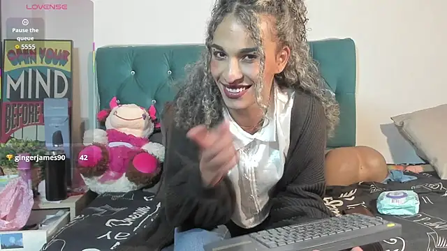 Snapshot of StefanyMiler chatting on June 11, 2026, 2:00 am StefanyMiler online show from June 11, 2026, 2:00 am