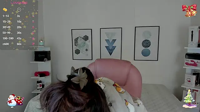 cristal  hot 1 online show from December 10, 2024, 4:02 am