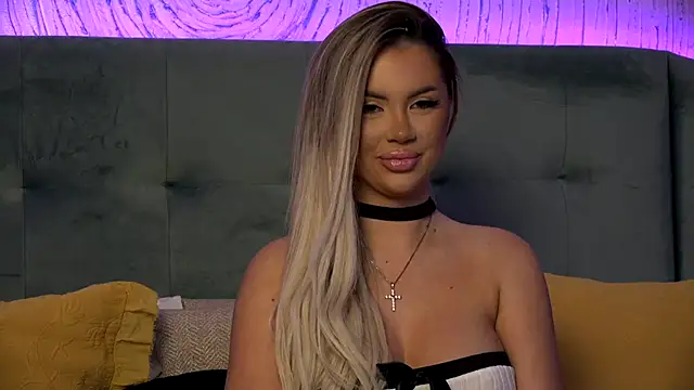 IvyRubens online show from February 11, 2025, 9:31 am