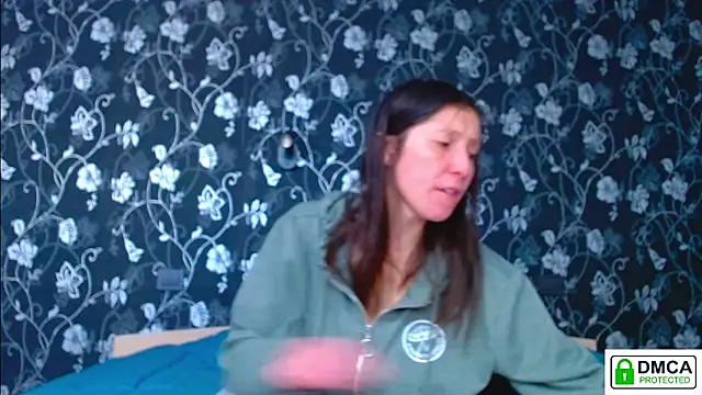 Sophi Cute online show from April 29, 2026, 12:42 pm
