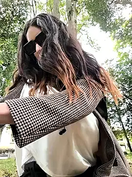 Snapshot of Sam_Sara chatting on November 1, 2025, 6:21 pm Sam Sara online show from November 1, 2025, 6:21 pm