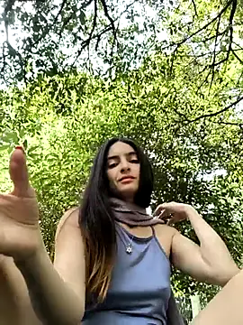 Snapshot of Sam_Sara chatting on December 18, 2025, 5:19 pm Sam Sara online show from December 18, 2025, 5:19 pm