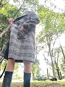 Snapshot of Sam_Sara chatting on December 19, 2025, 8:05 pm Sam Sara online show from December 19, 2025, 8:05 pm