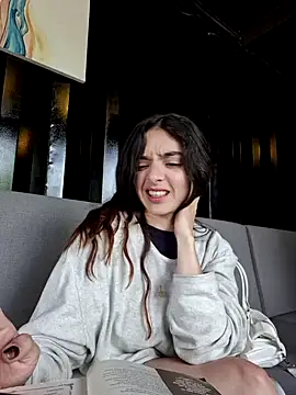 Snapshot of Sam_Sara chatting on February 7, 2026, 3:49 pm Sam Sara online show from February 7, 2026, 3:49 pm