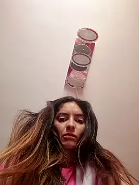 Snapshot of Sam_Sara chatting on February 10, 2026, 3:05 pm Sam Sara online show from February 10, 2026, 3:05 pm