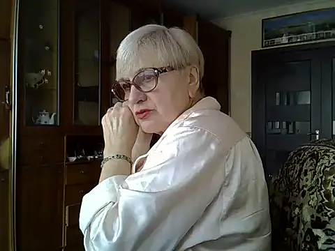 Snapshot of SweetCherry27 chatting on February 27, 2025, 12:34 pm SweetCherry27 online show from February 27, 2025, 12:34 pm