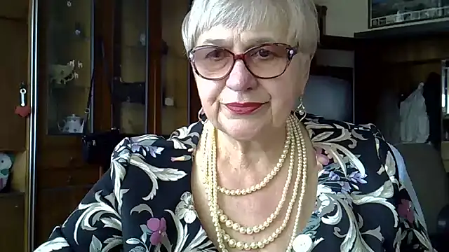 Snapshot of SweetCherry27 chatting on March 11, 2025, 8:20 am SweetCherry27 online show from March 11, 2025, 8:20 am