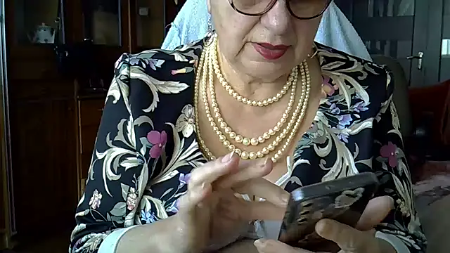 Snapshot of SweetCherry27 chatting on March 12, 2025, 7:46 am SweetCherry27 online show from March 12, 2025, 7:46 am