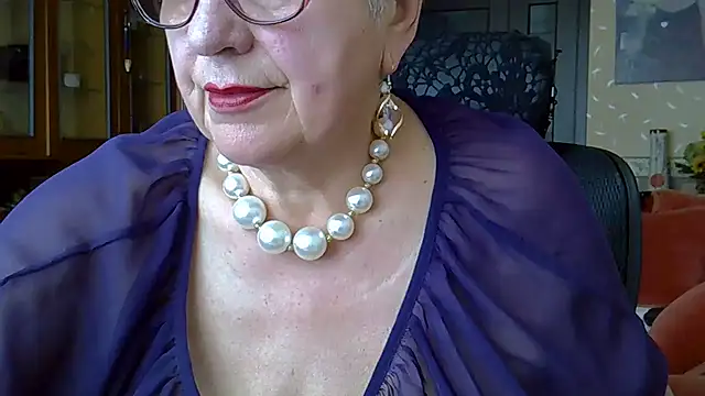 Snapshot of SweetCherry27 chatting on March 19, 2025, 10:55 am SweetCherry27 online show from March 19, 2025, 10:55 am