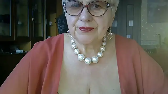 Snapshot of SweetCherry27 chatting on March 20, 2025, 2:42 pm SweetCherry27 online show from March 20, 2025, 2:42 pm
