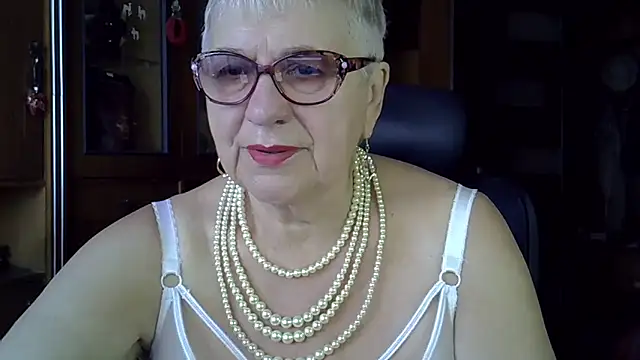 Snapshot of SweetCherry27 chatting on September 9, 2025, 4:34 am SweetCherry27 online show from September 9, 2025, 4:34 am