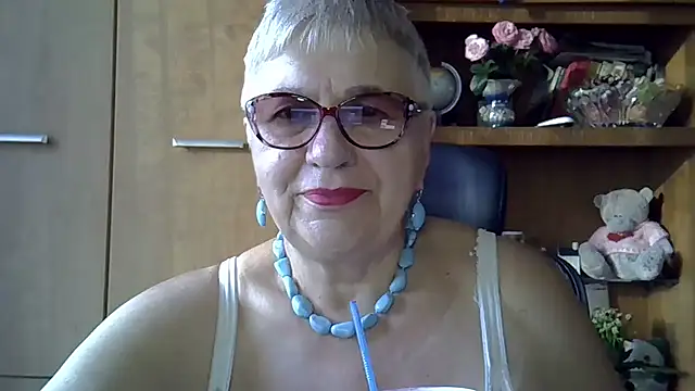 Snapshot of SweetCherry27 chatting on September 16, 2025, 4:35 am SweetCherry27 online show from September 16, 2025, 4:35 am
