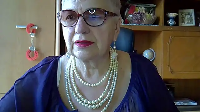 Snapshot of SweetCherry27 chatting on September 27, 2025, 5:01 am SweetCherry27 online show from September 27, 2025, 5:01 am