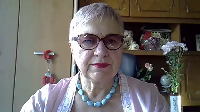 Snapshot of SweetCherry27 chatting on September 28, 2025, 5:35 am SweetCherry27 online show from September 28, 2025, 5:35 am