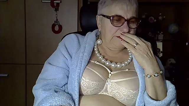 Snapshot of SweetCherry27 chatting on September 30, 2025, 4:39 am SweetCherry27 online show from September 30, 2025, 4:39 am