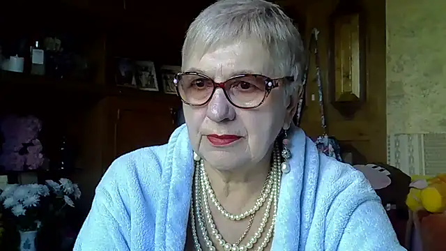 Snapshot of SweetCherry27 chatting on October 15, 2025, 5:29 am SweetCherry27 online show from October 15, 2025, 5:29 am