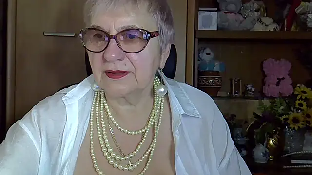 SweetCherry27 online show from November 29, 2025, 4:59 am