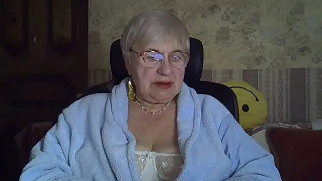 SweetCherry27 online show from May 3, 2026, 5:30 pm