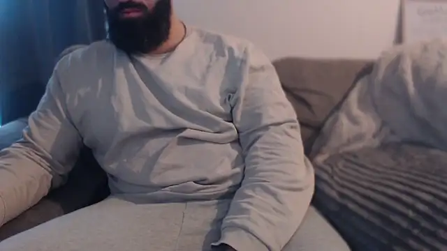 hugemachohandsome online show from January 18, 2026, 9:24 am