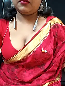 Sophiaboudi online show from October 18, 2025, 6:19 pm