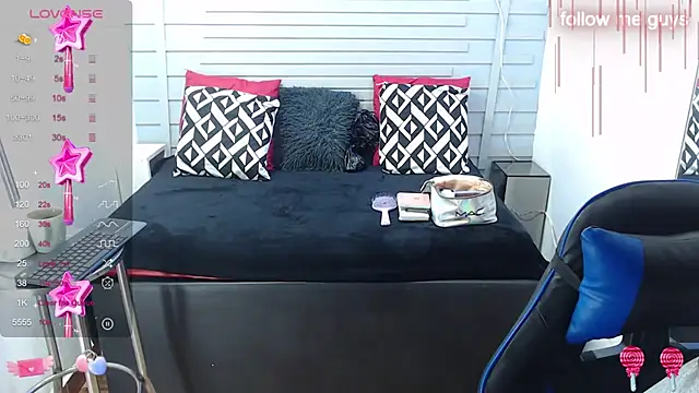 evelin zaens online show from January 22, 2025, 2:37 am