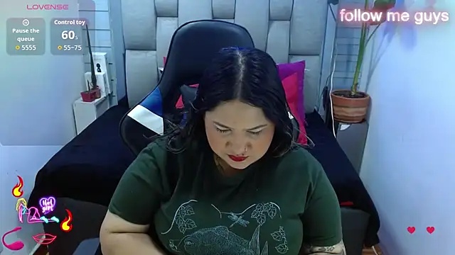 evelin zaens online show from August 3, 2026, 5:17 am