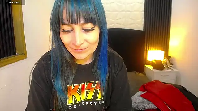 alicia moom online show from December 19, 2024, 2:23 am