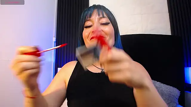 Snapshot of alicia_moom chatting on October 8, 2025, 7:22 pm alicia moom online show from October 8, 2025, 7:22 pm