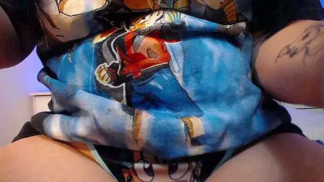 Snapshot of alicia_moom chatting on October 12, 2025, 3:05 am alicia moom online show from October 12, 2025, 3:05 am