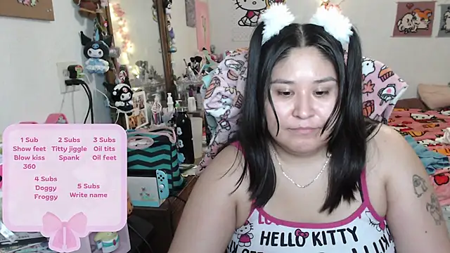 Cupcakecutie449 online show from October 25, 2025, 5:59 am