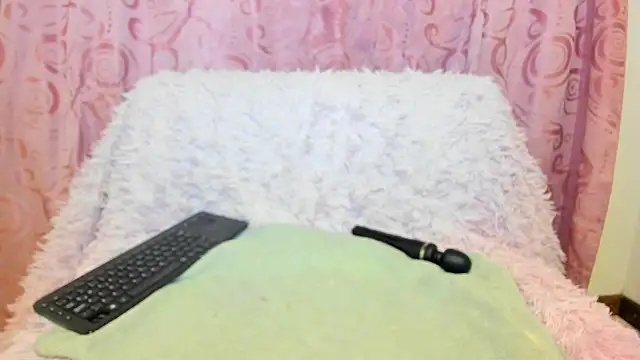 iisabella gonzalez online show from October 6, 2025, 4:32 am