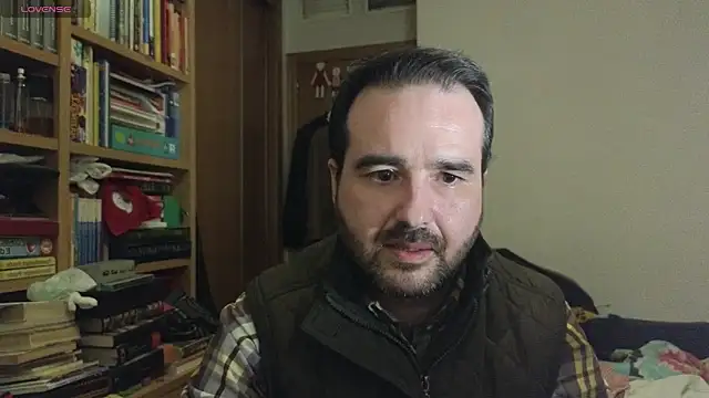 curiosillo83 online show from January 15, 2025, 8:26 pm