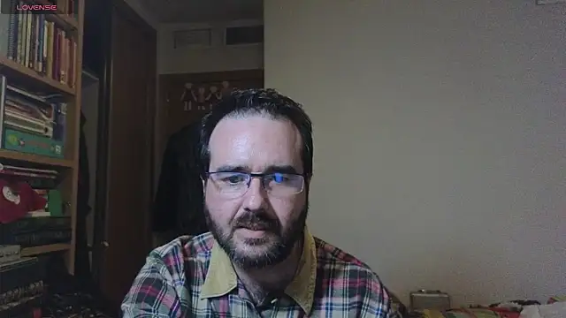 curiosillo83 online show from January 28, 2025, 4:30 pm
