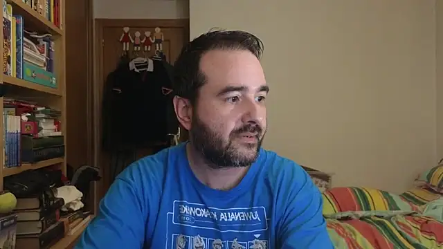 curiosillo83 online show from June 6, 2026, 11:04 am
