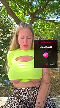 Snapshot of Jassy_Foxy chatting on June 26, 2026, 4:22 pm Jassy Foxy online show from June 26, 2026, 4:22 pm