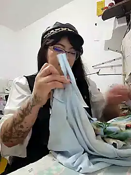 Snapshot of Sakura_0505 chatting on December 6, 2024, 9:57 pm Sakura 0505 online show from December 6, 2024, 9:57 pm