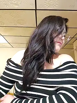 Snapshot of Sakura_0505 chatting on December 11, 2024, 5:59 pm Sakura 0505 online show from December 11, 2024, 5:59 pm