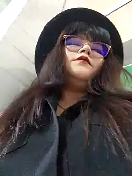 Snapshot of Sakura_0505 chatting on February 15, 2025, 10:31 pm Sakura 0505 online show from February 15, 2025, 10:31 pm