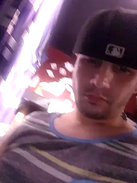 Baggin Straight Boys online show from July 19, 2026, 11:36 am