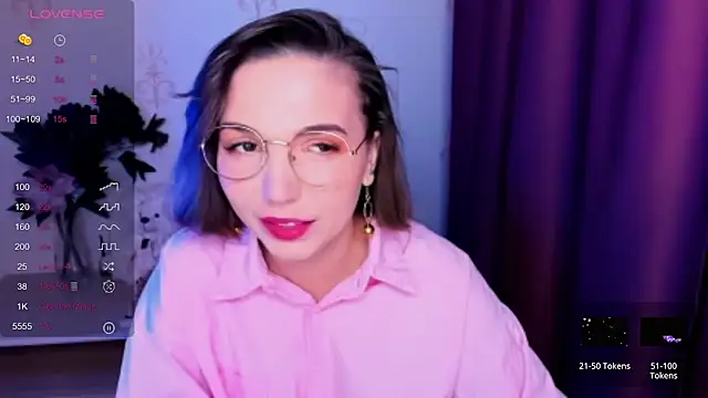 KindHazelHere  online show from November 7, 2025, 8:14 am