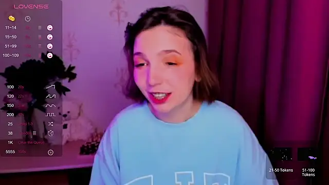 KindHazelHere  online show from November 26, 2025, 12:22 am