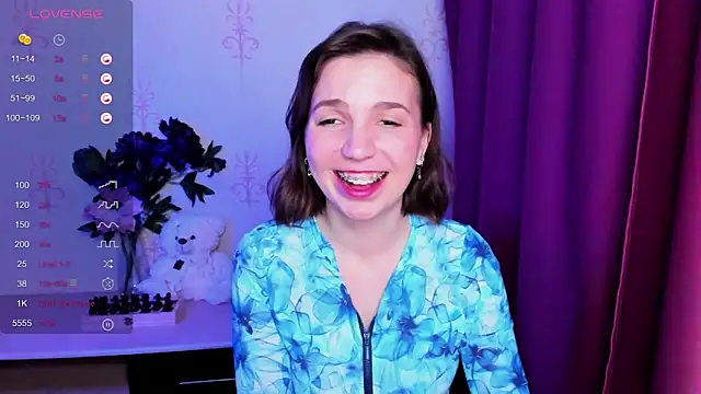 KindHazelHere  online show from February 5, 2026, 9:08 pm