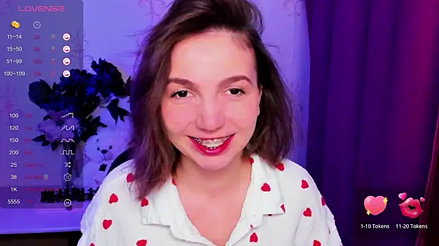 KindHazelHere  online show from February 13, 2026, 10:17 pm