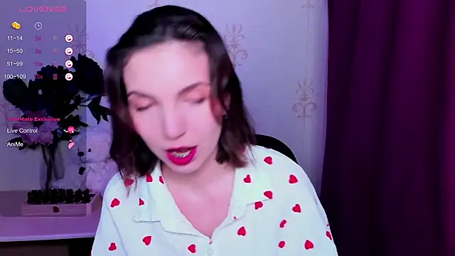 KindHazelHere  online show from March 7, 2026, 10:18 pm