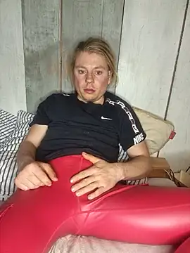 Snapshot of Tobias112cc chatting on November 21, 2025, 9:24 pm Tobias112cc online show from November 21, 2025, 9:24 pm