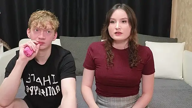 Snapshot of loossers chatting on September 24, 2025, 10:29 am loossers online show from September 24, 2025, 10:29 am