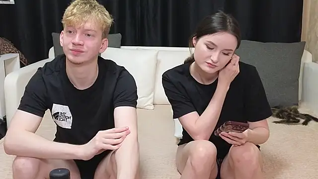 Snapshot of loossers chatting on November 1, 2025, 11:12 am loossers online show from November 1, 2025, 11:12 am